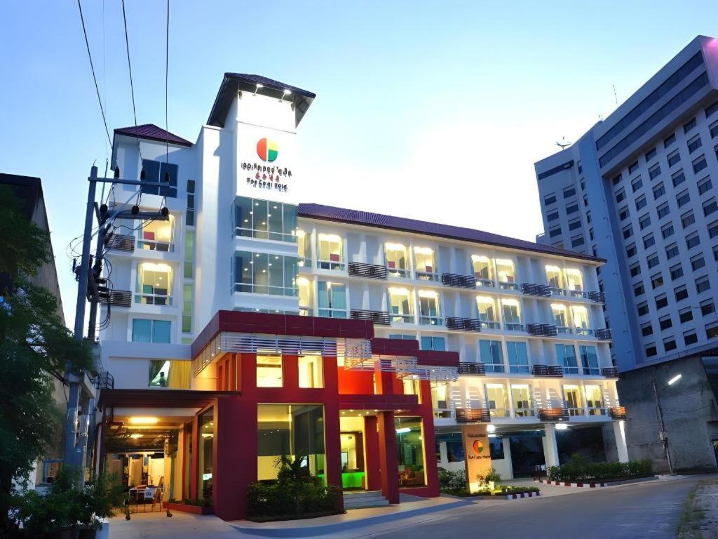 The Color Hotel Hat Yai Extérieur photo