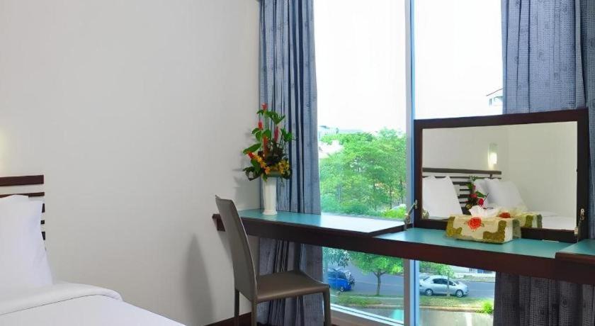 The Color Hotel Hat Yai Extérieur photo