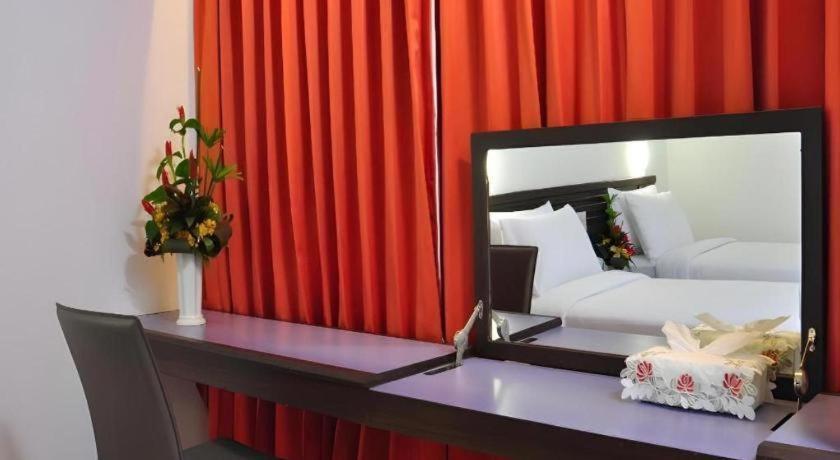 The Color Hotel Hat Yai Extérieur photo