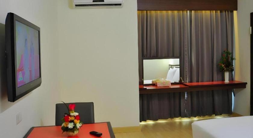 The Color Hotel Hat Yai Extérieur photo