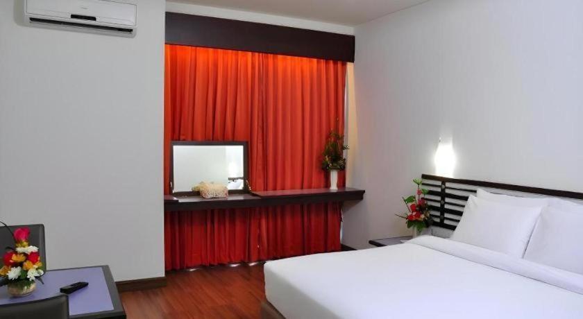 The Color Hotel Hat Yai Extérieur photo