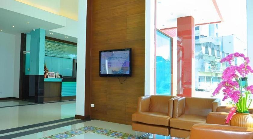 The Color Hotel Hat Yai Extérieur photo